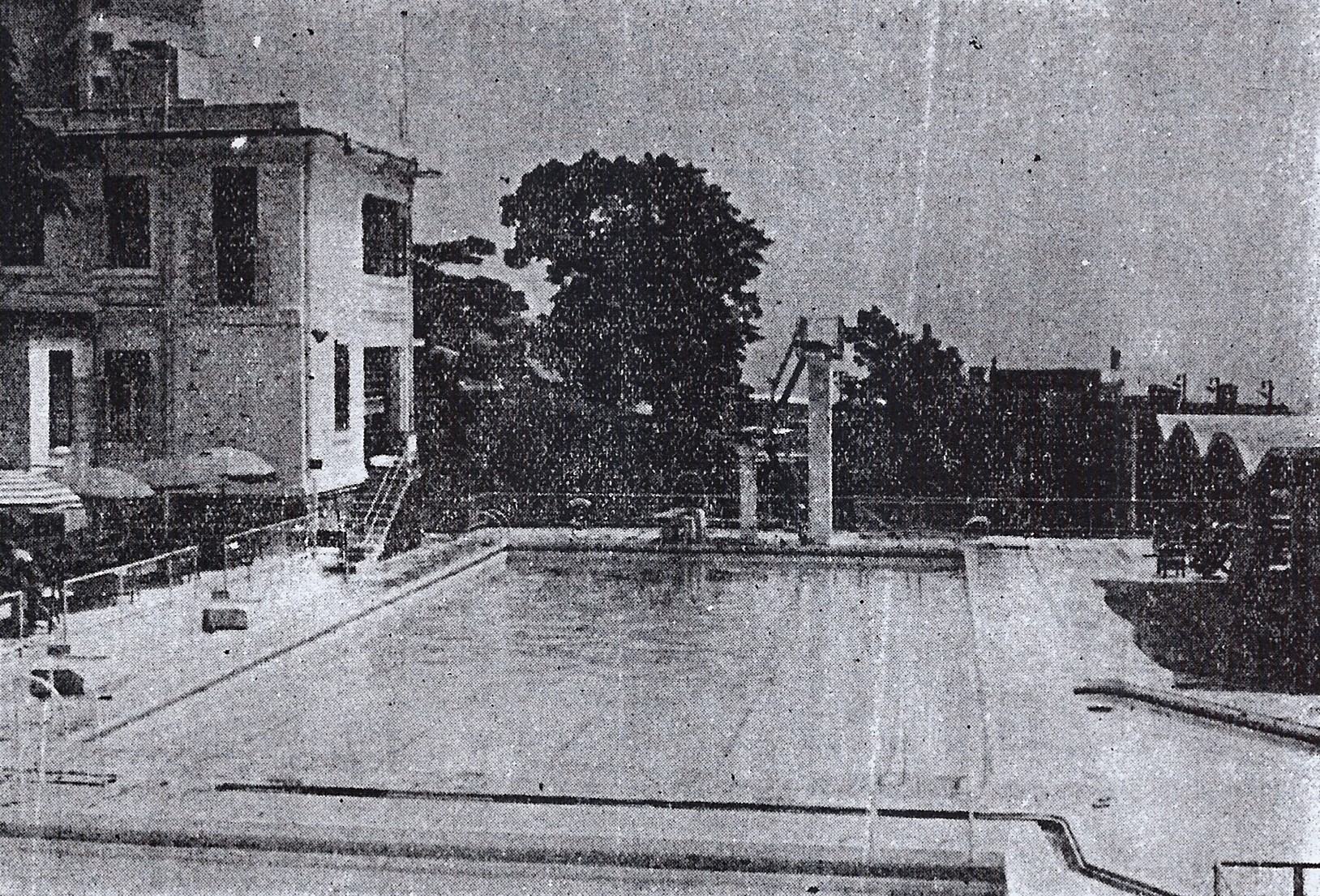The main swimming pool opened on 30 April, quickly becoming as popular as tennis.