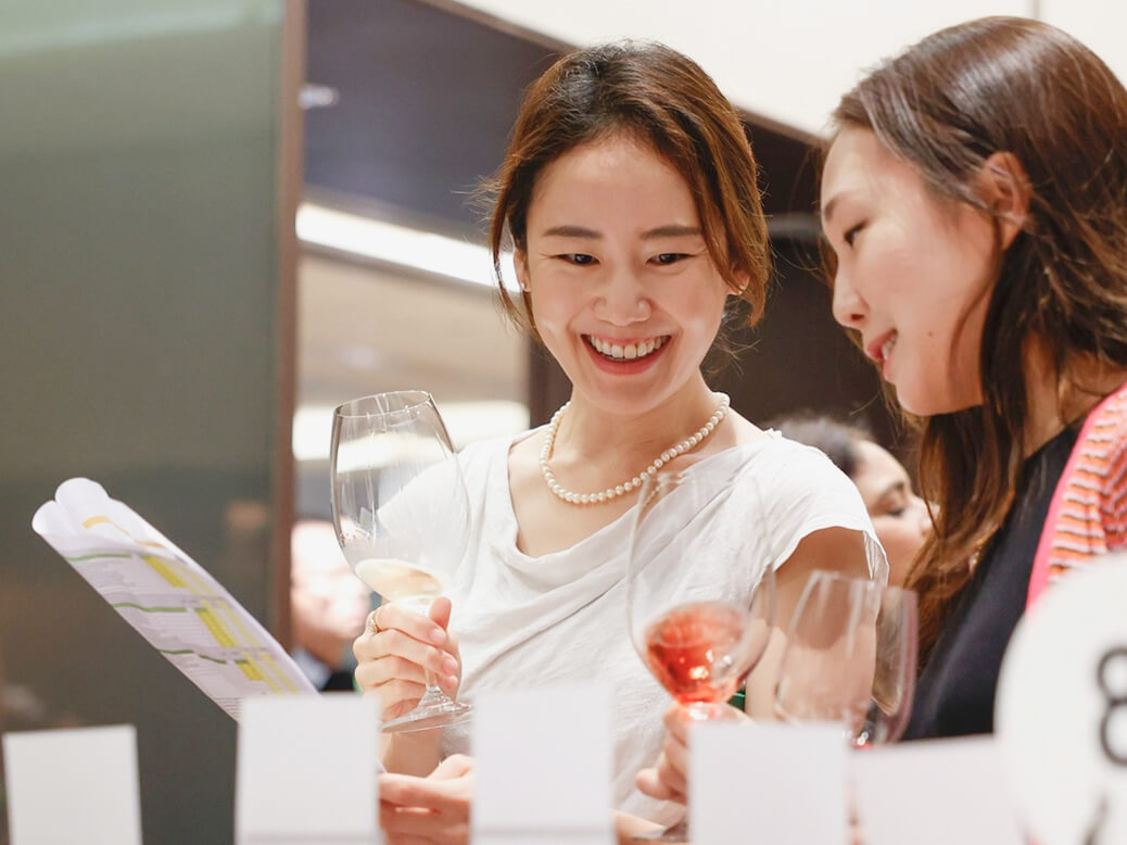 SAVOUR FINE WINES, DISCOVER NEW PAIRINGS.