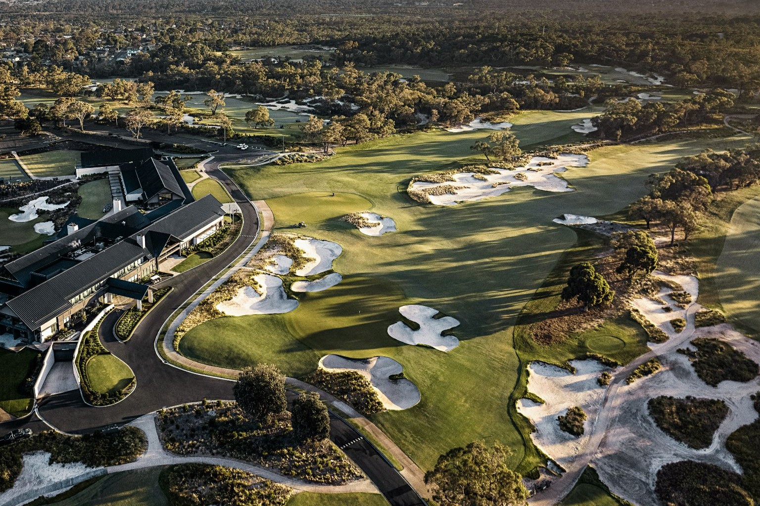 Peninsula Kingswood Country Golf Club