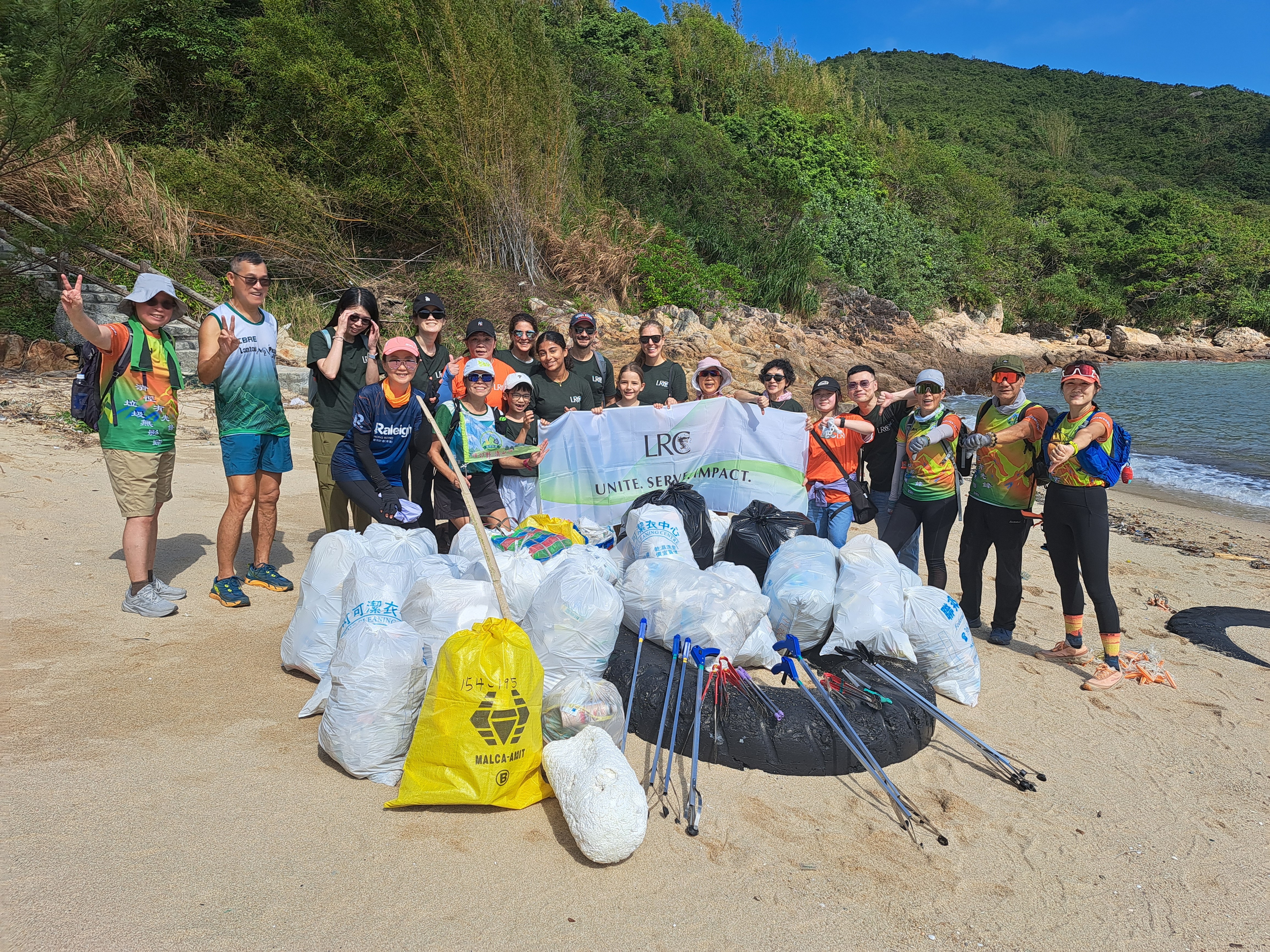 Hands-On Support,
Real Connections 